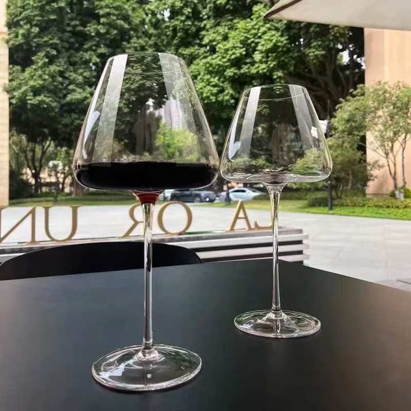 2 pieces wine glasses (720ml)