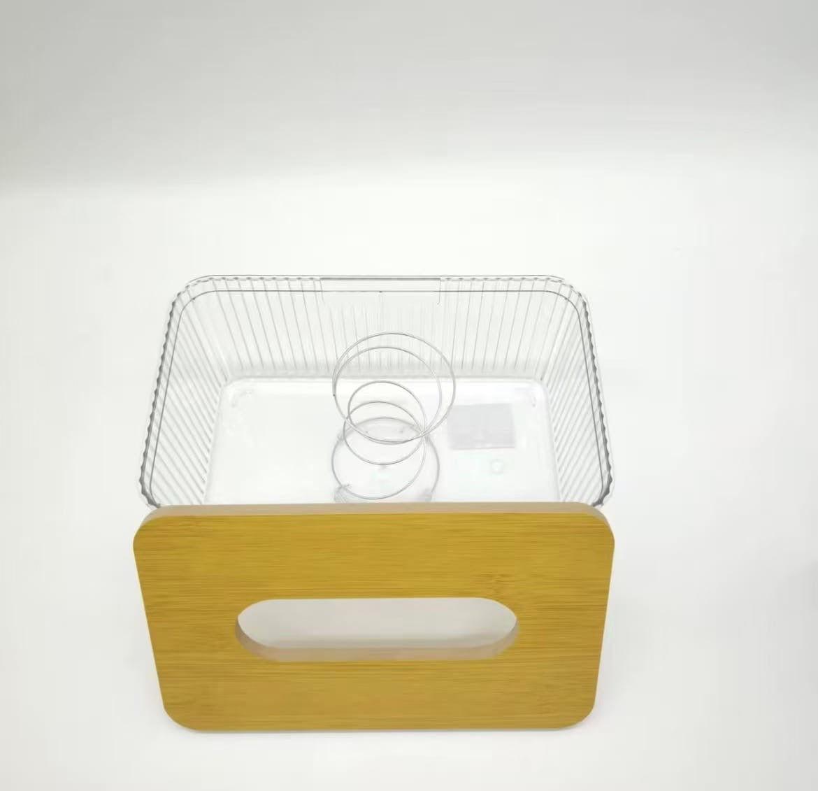 Servitte holder with bamboo lid