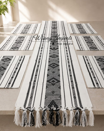 Table runner with 6 mats