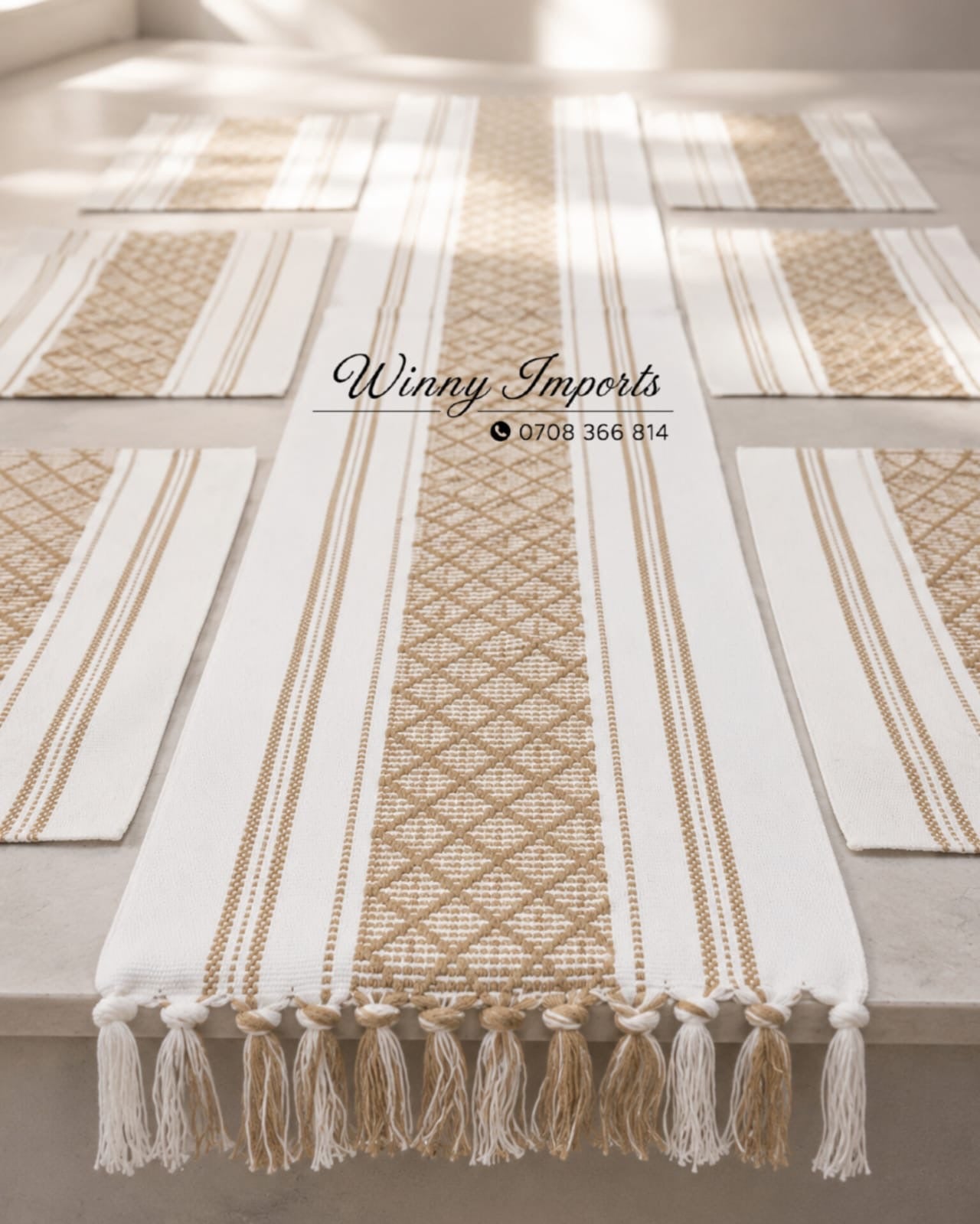 Table runner with 6 mats