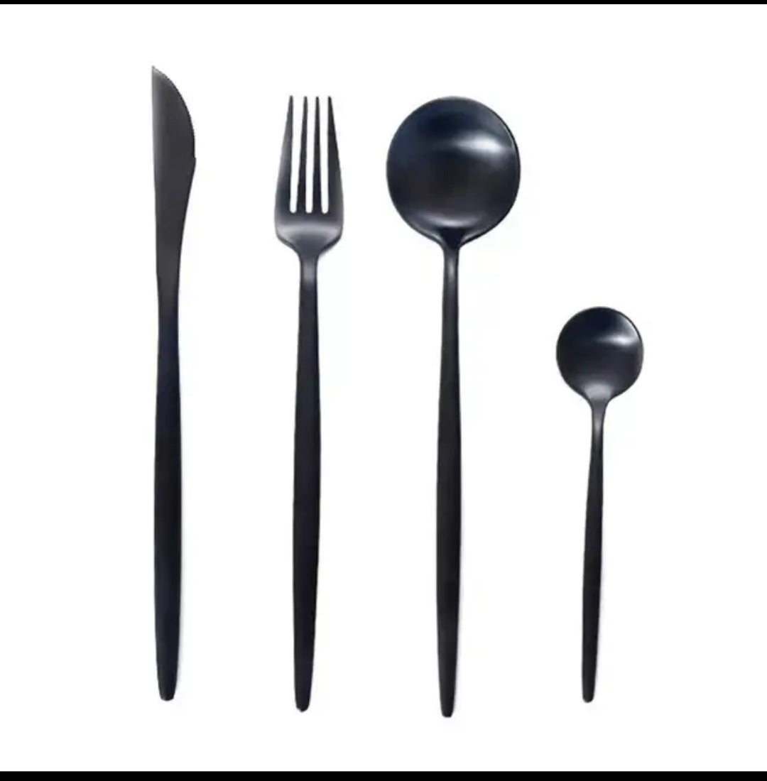 24 pieces cutlery set