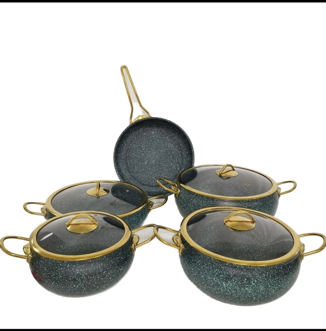 Ambarey cooking pot