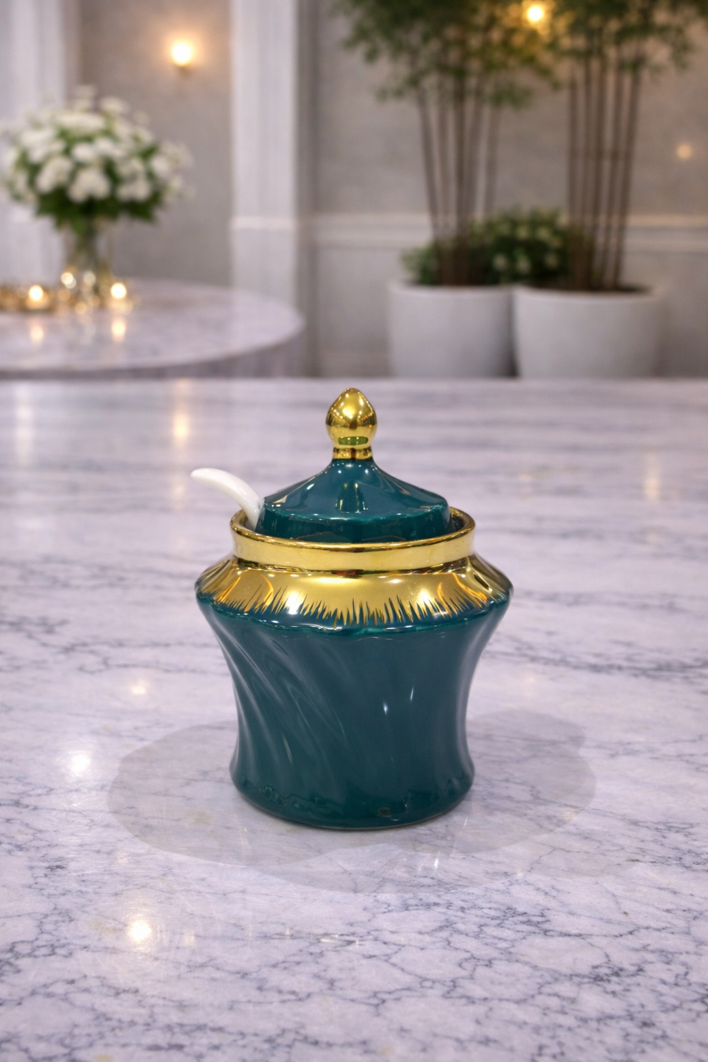 sugar dish