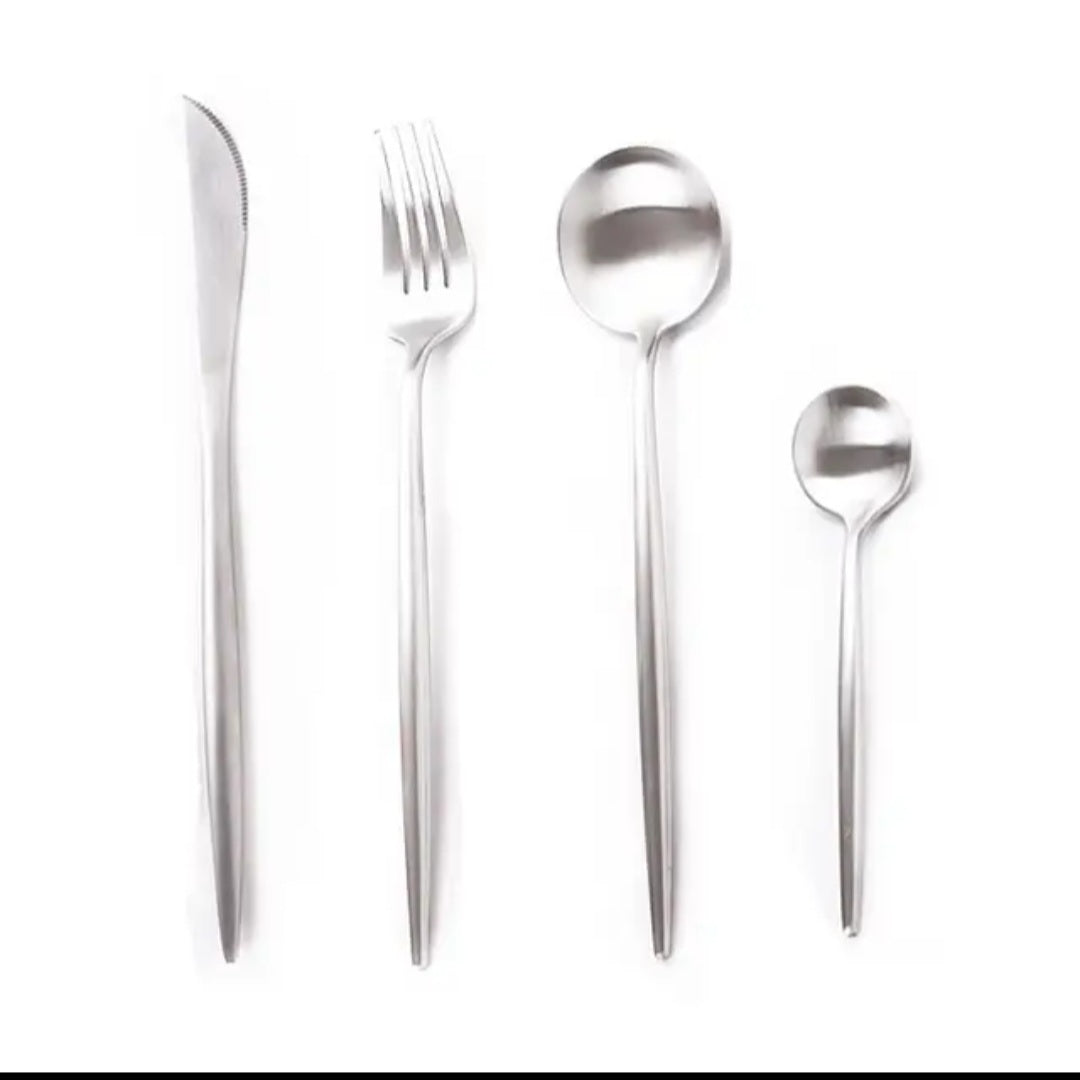 24 pieces cutlery set